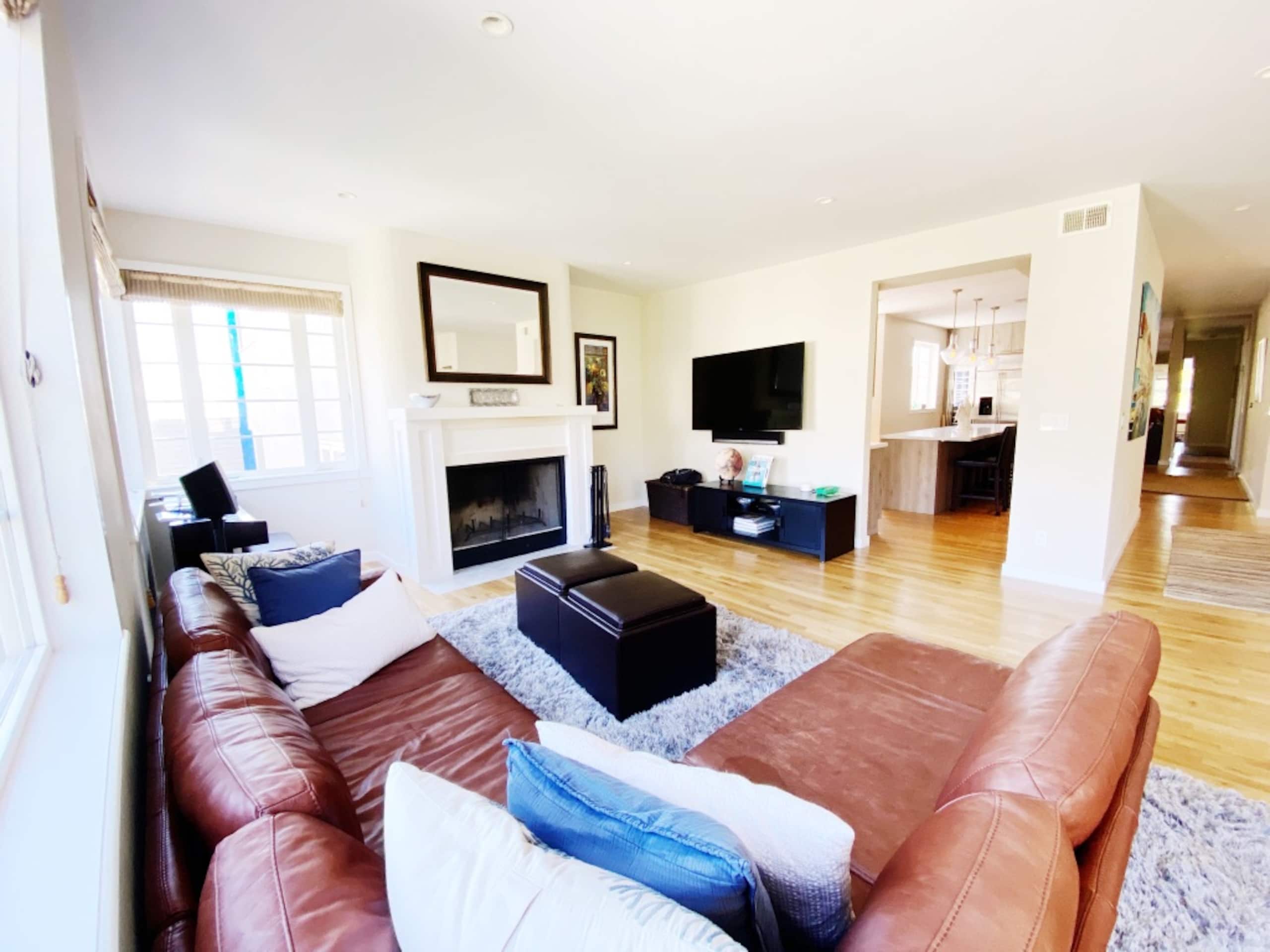 Condo in San Francisco · ★4.91 · 4 bedrooms · 4 beds · 4.5 baths - Image 2