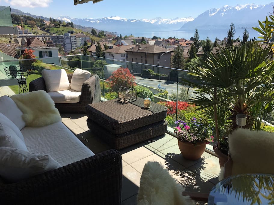 Very cosy terrace, lake view