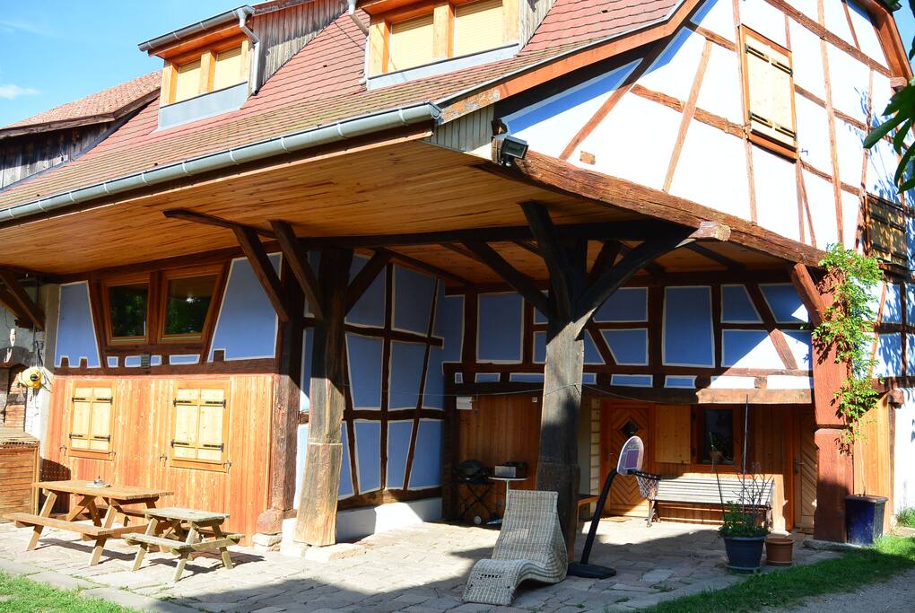 Grange à foin revisitée dans ferme alsacienne Maisons à louer à