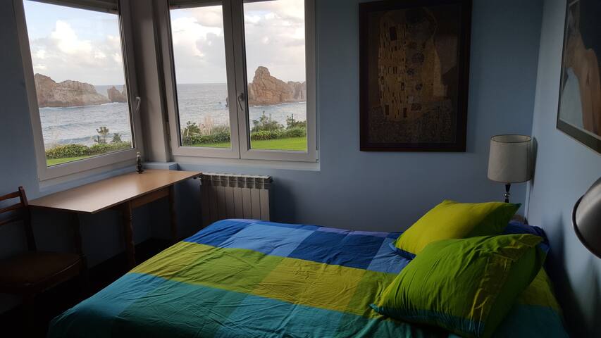 Chalet junto al mar en Liencres - Casas rurales en ...