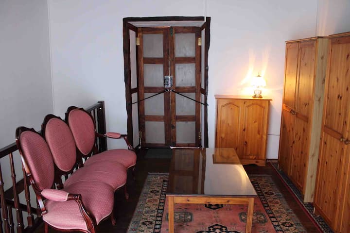 Საფეხმავლო კარადა 