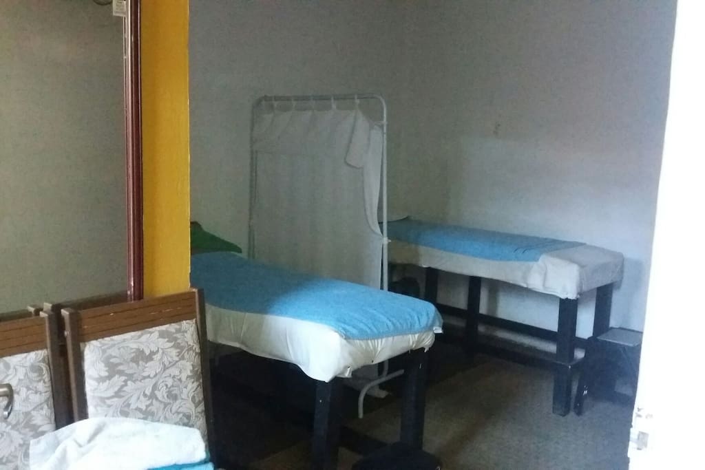 No lugar das macas colocarei um colchão de casal no piso