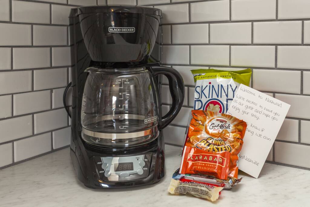 Drip coffee-maker and toaster are provided.
Permit #2018004398
