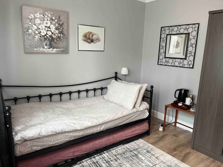 Sketty Vacation Rentals & Homes Wales, United Kingdom Airbnb