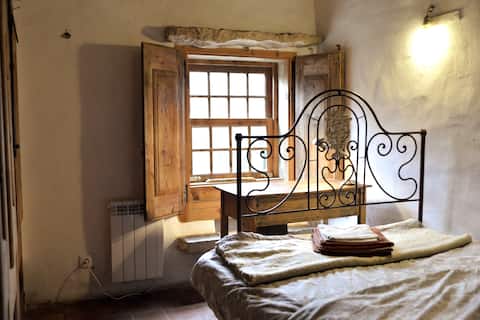 Single Room in a Organic Rustic Farm house