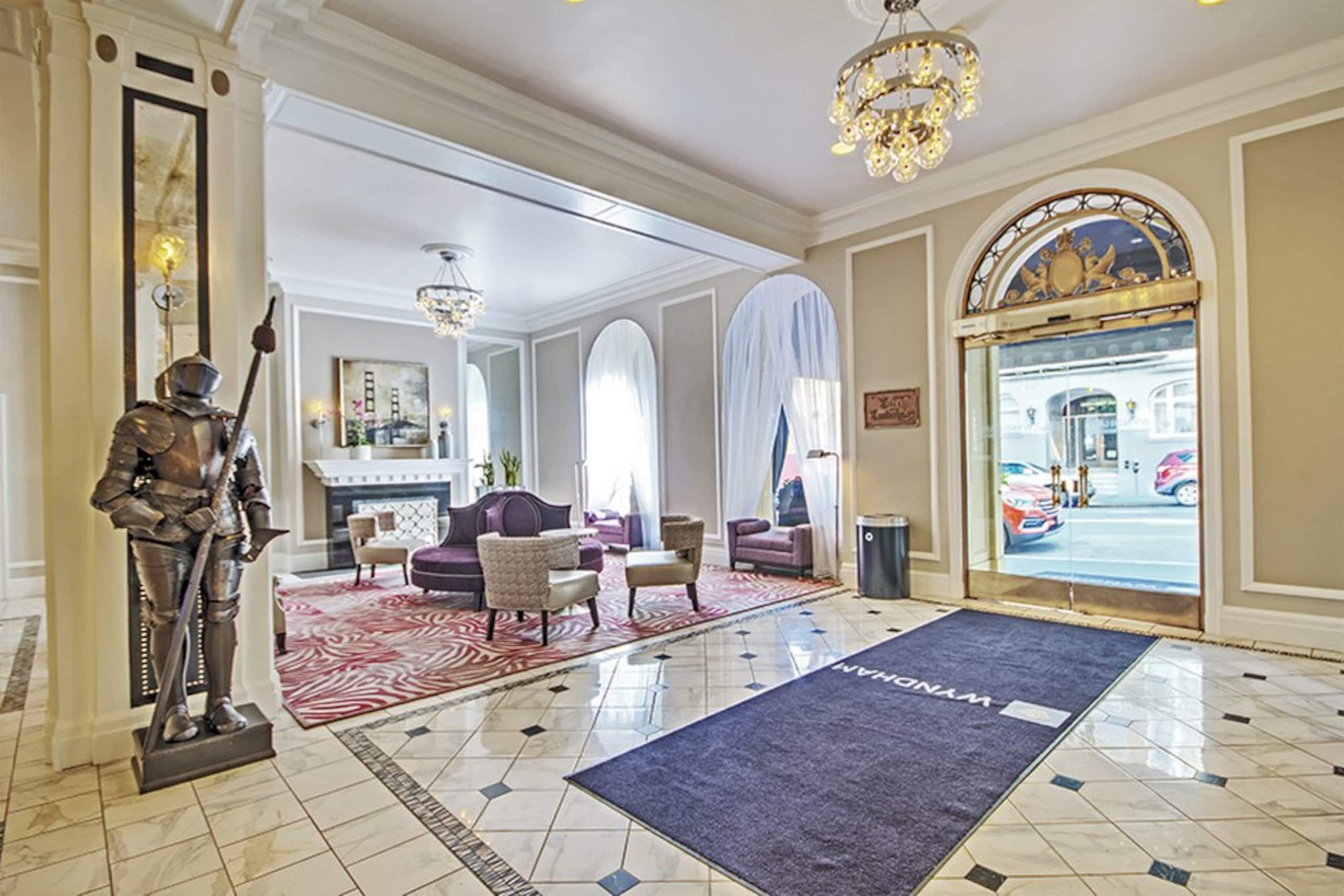 Condo in San Francisco · ★4.91 · 2 bedrooms · 3 beds · 2 baths - Image 4