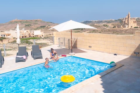 Gozo house with pool, views & king size bed!