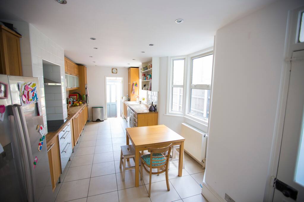 Bright kitchen/diner