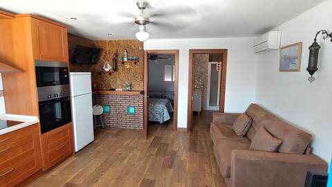 Airbnb con mejor rendimiento: Apartment in Los Escullos. Beachfront en Níjar