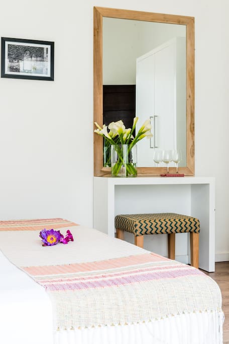 Captain Room