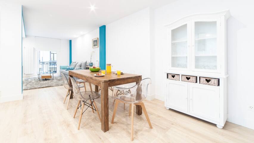 Shopping Area Air Condition. 4 pax gallery image 3