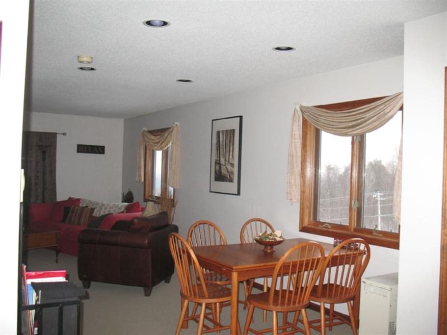 Dining to livingroom