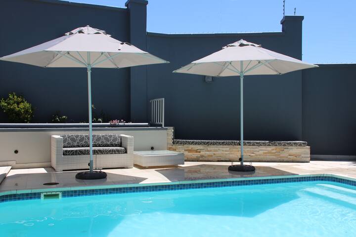 Modern family home in Security Estate