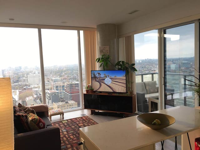 Spacious 2 BRs + 2 Bath – Heart of City- VIDEO