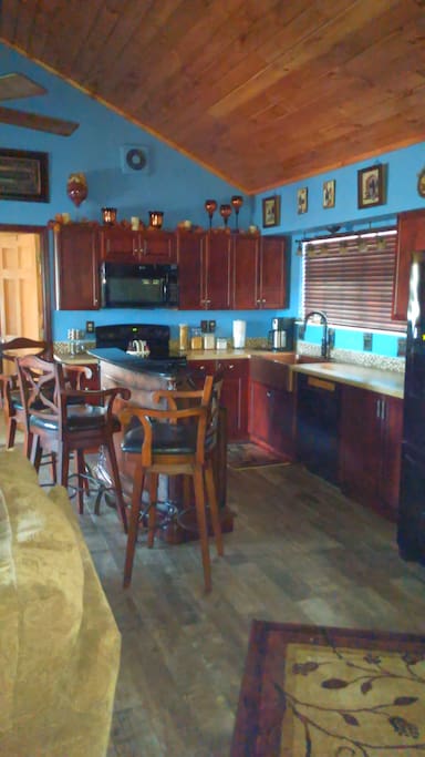 Open kitchen/living room