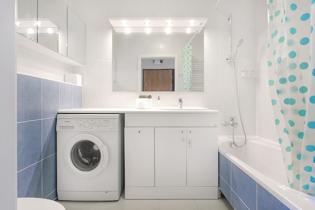 łazienka / a bathroom / baño / badrum