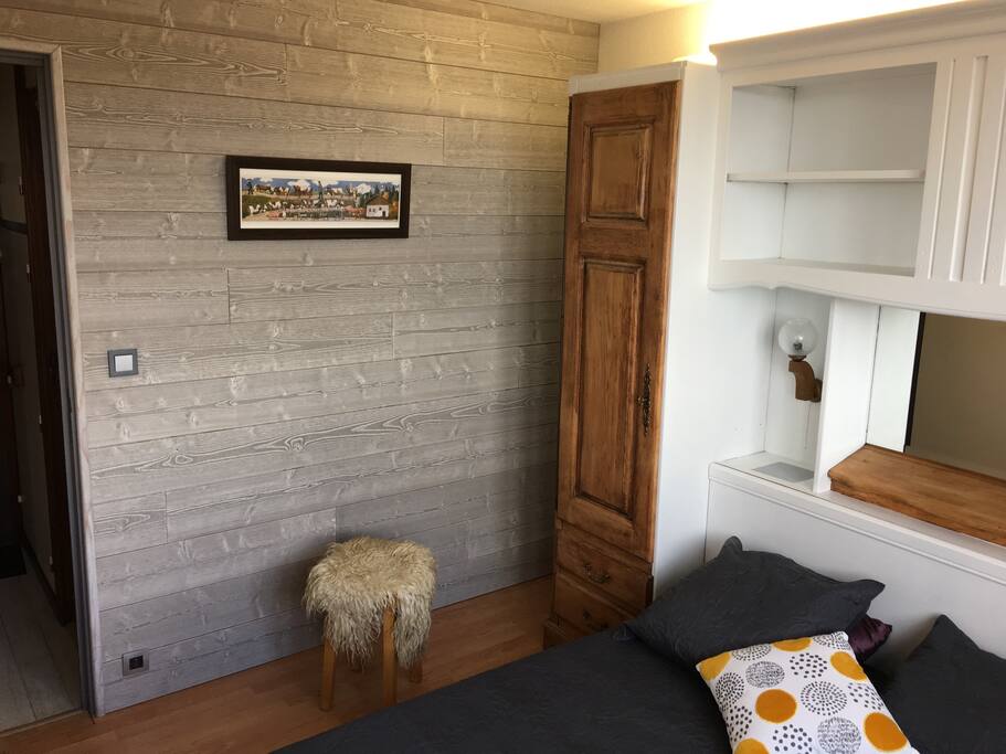 chambre à coucher vue mur
