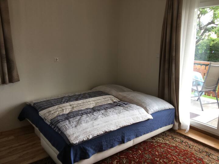 Kitanda cha sofa kilichotolewa (160x2m)