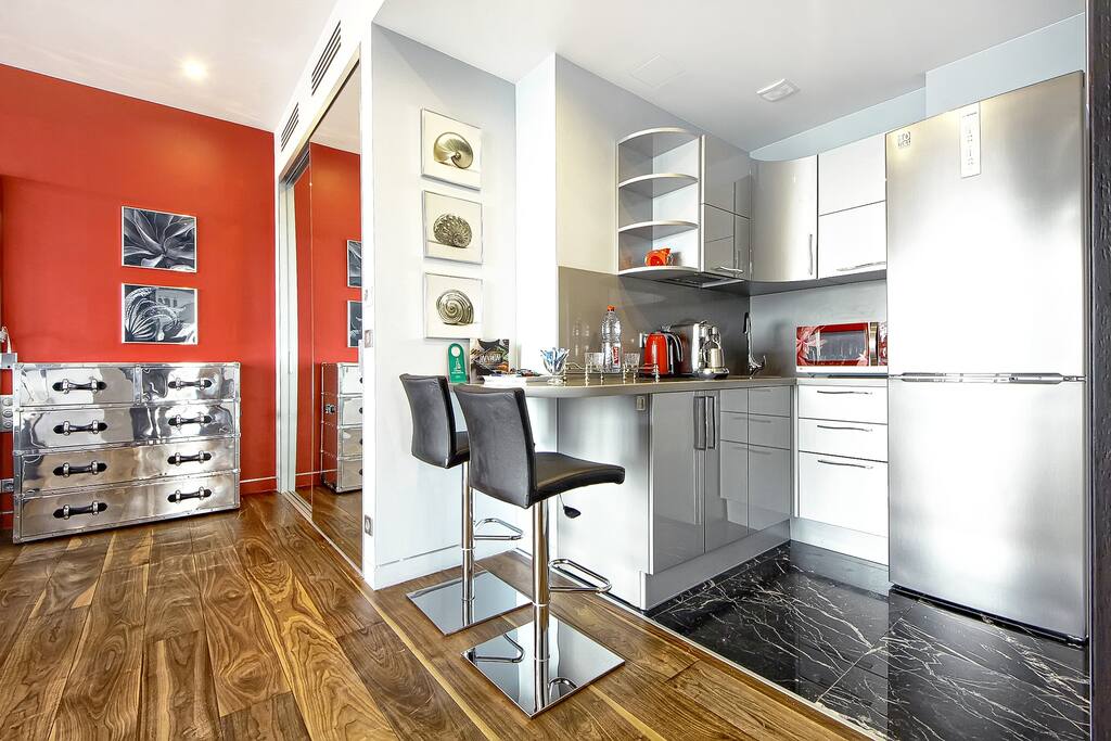 Sky studio: kitchen