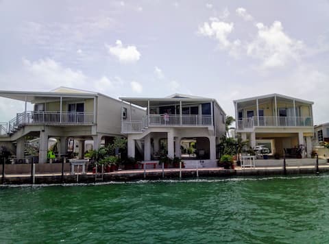 3 Nites Minimum! Canal Front Home @ Venture Out!