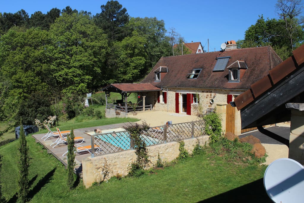 Vue de l'ensemble avec piscine