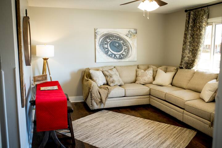 Best vacation rental in Salina, Ks. 3bdrms/1 bath