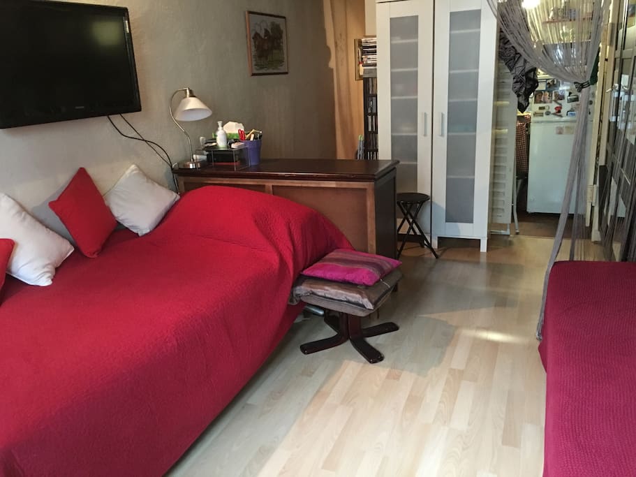 SEJOUR AND SMALL KITCHEN