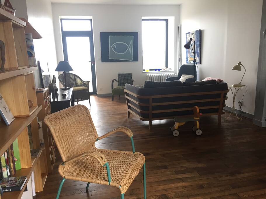 le salon,avec accès au jardin..