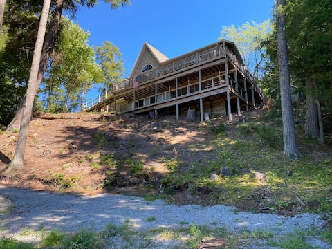 Amazing views W/kayaks included!