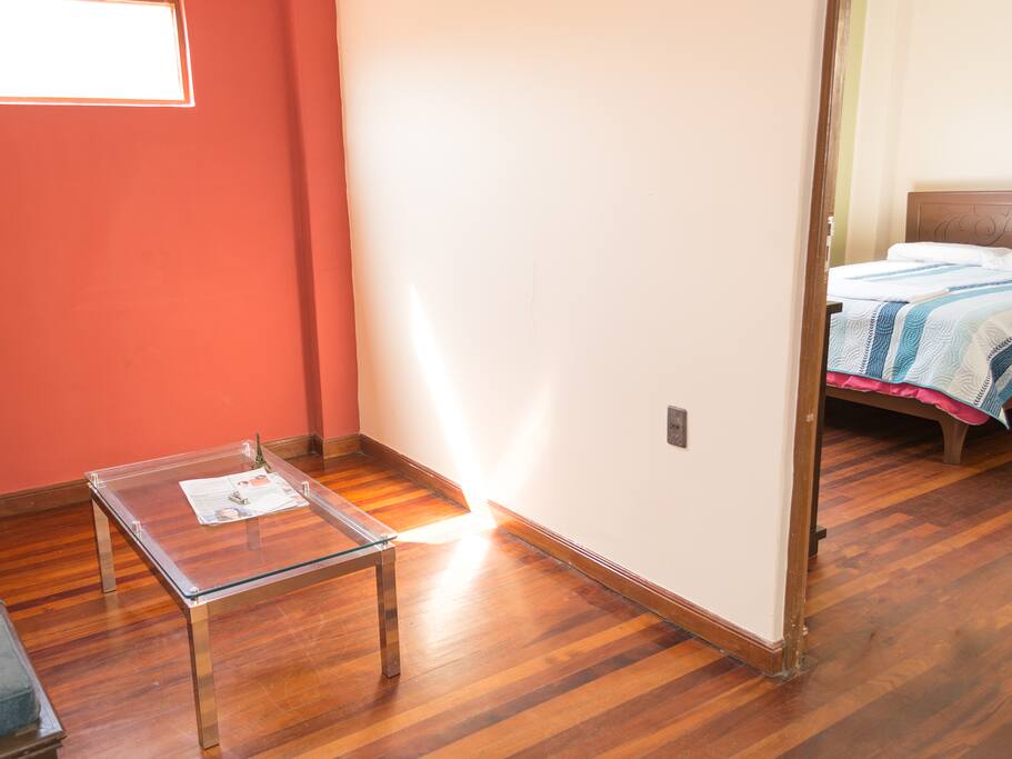 Hall común previo tu habitación.