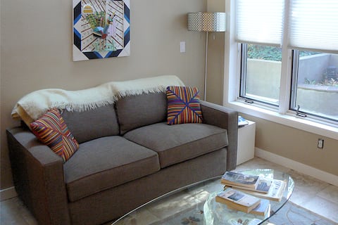 Successful Airbnb property: Sophisticated Guest Suite Boulder Executive Home in Central Boulder University Hill