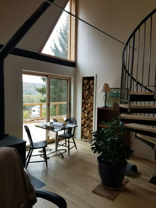 Dining area and additional deck access