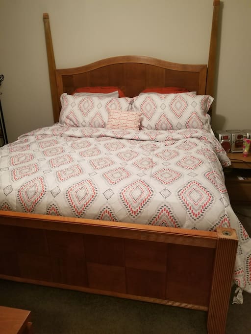master bedroom king size bed