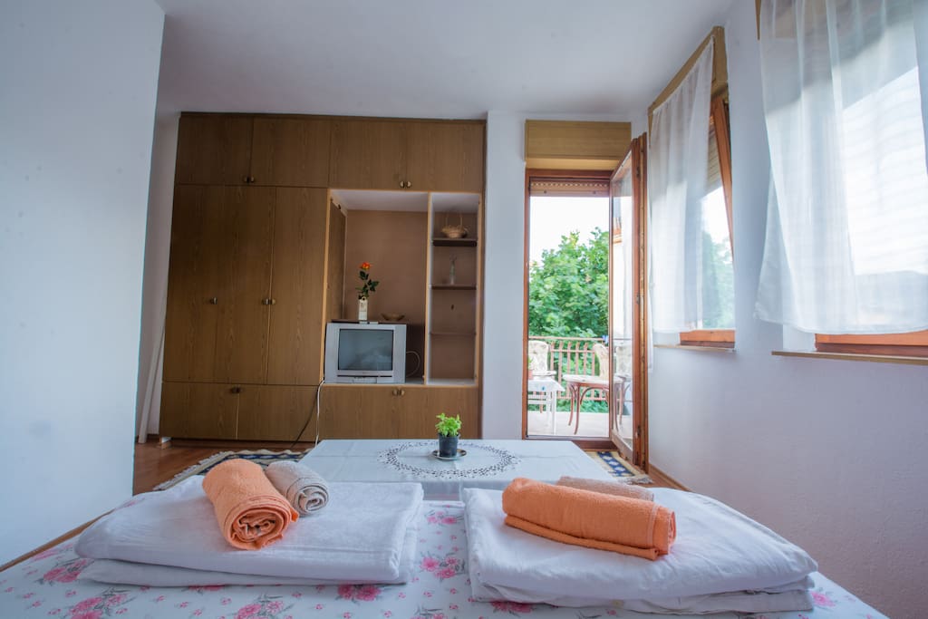 Bedroom2