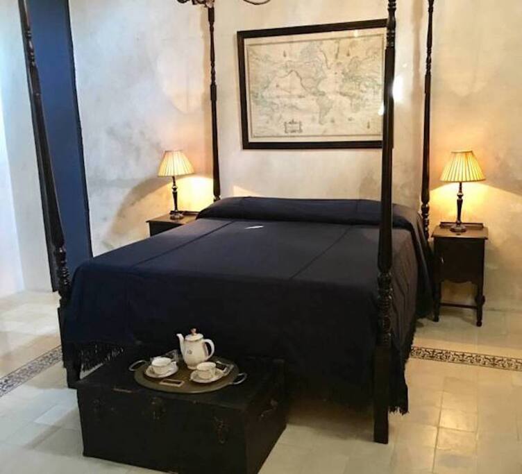 Old Colonial 2