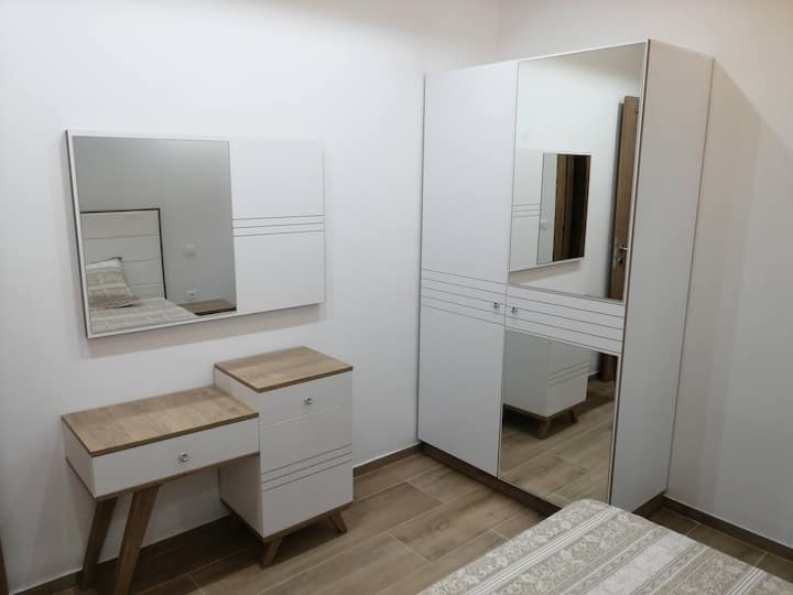 خزانة وغرفة  ملابس 