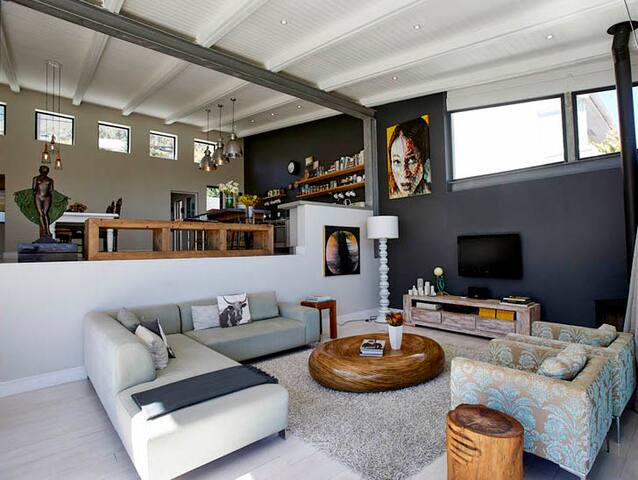 Llandudno Beach Villa with spectacular views