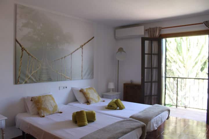 BEDROOM 5 WITH BALCONY.SIZE ROOM 16M2