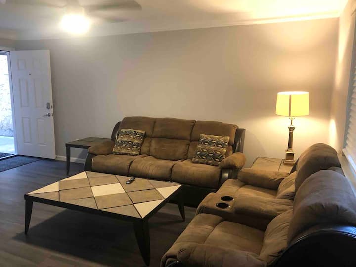 Suite 3 bedrooms near Emory/downtown Decatur Condominiums for Rent in