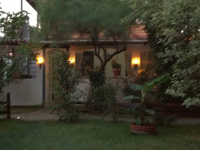 Quiet & Sunny Familyhouse (Garden Pool up to 4bdr) gallery image 5