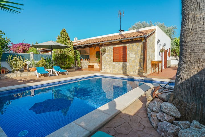 Acogedora casa con piscina privada y barbacoa