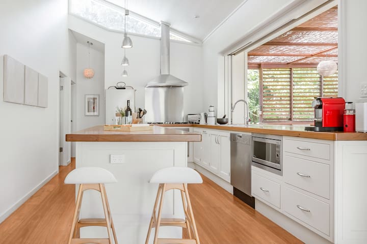 Spectacular Hideaway at Great Mackerel Beach