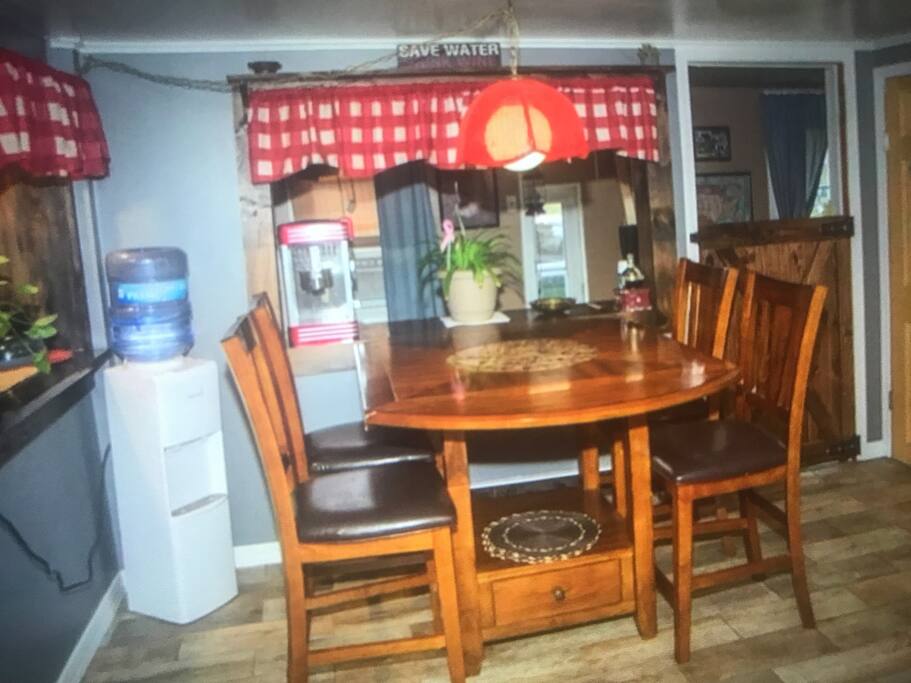 Dininng room