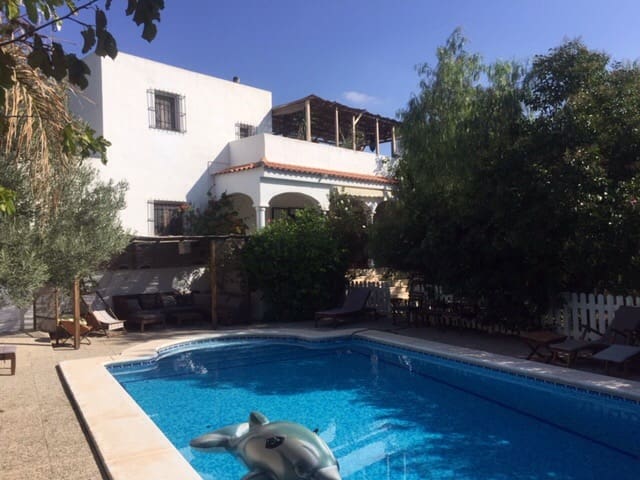 ROMANTIC 8 persons Villa in Alicante