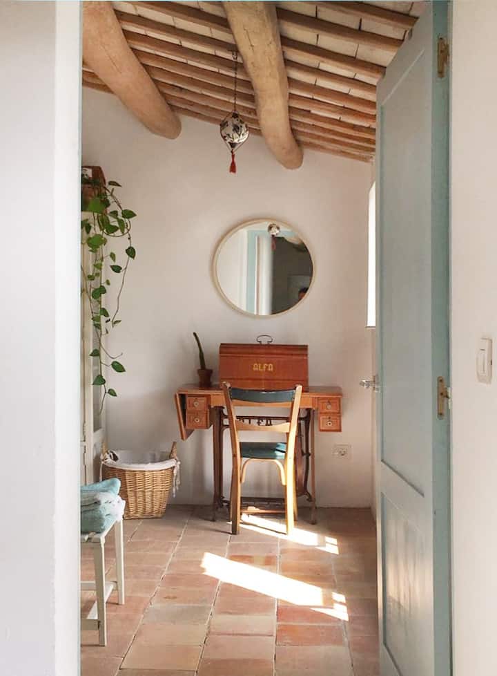 izrađen, uređen i odabran s mnogo ljubavi