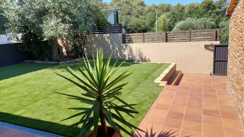 Agradable casa a Pals amb piscina gallery image 5