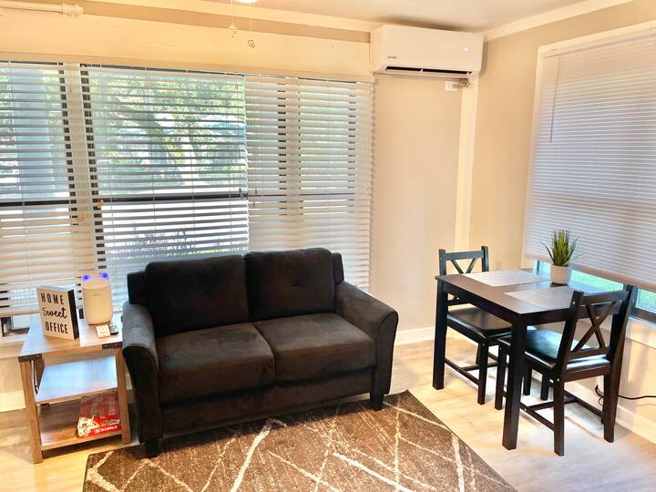 Cozy 1Bed Apt in Heart of Midtown Mobile Condominiums for Rent in