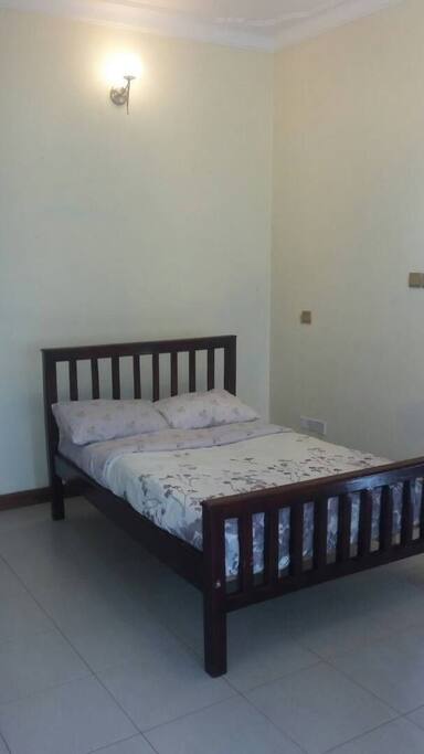 A simple clean bed