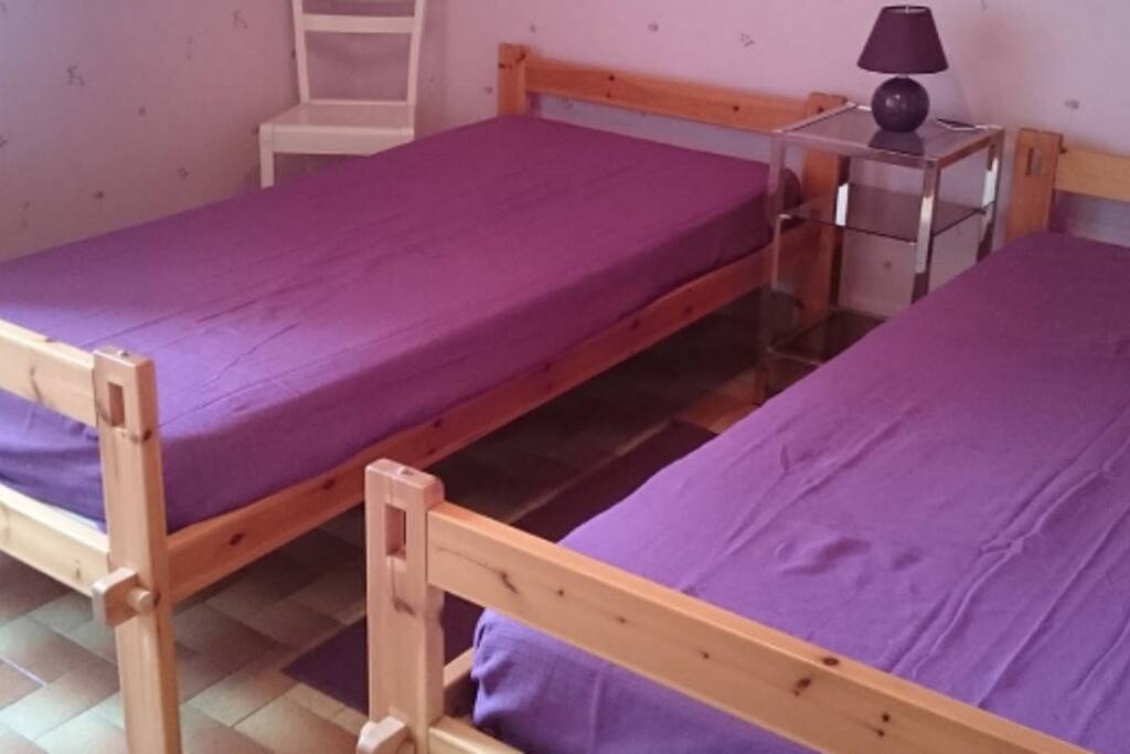 2 ème chambre à l'étage
