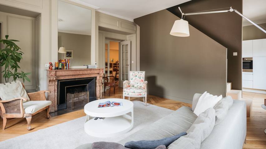 Beautiful Duplex Place d’Ainay/Bellecour 160 m² gallery image 3